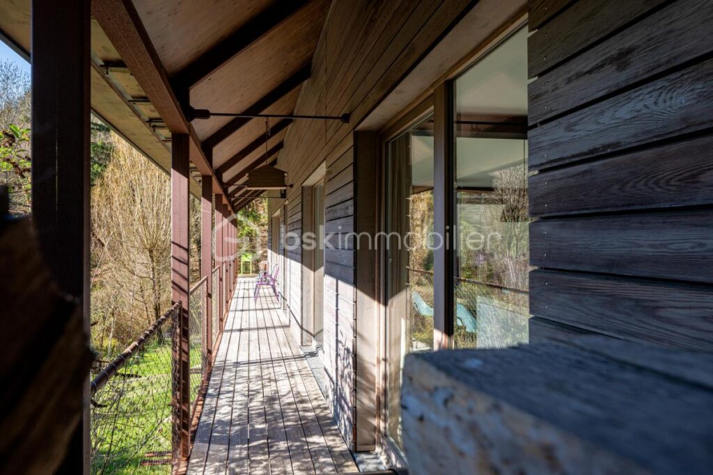 Maison d&rsquo;architecte 8 pièces 200m² Dngy-Saint-Clair – 8 pièces – 4 chambres – 185 m²