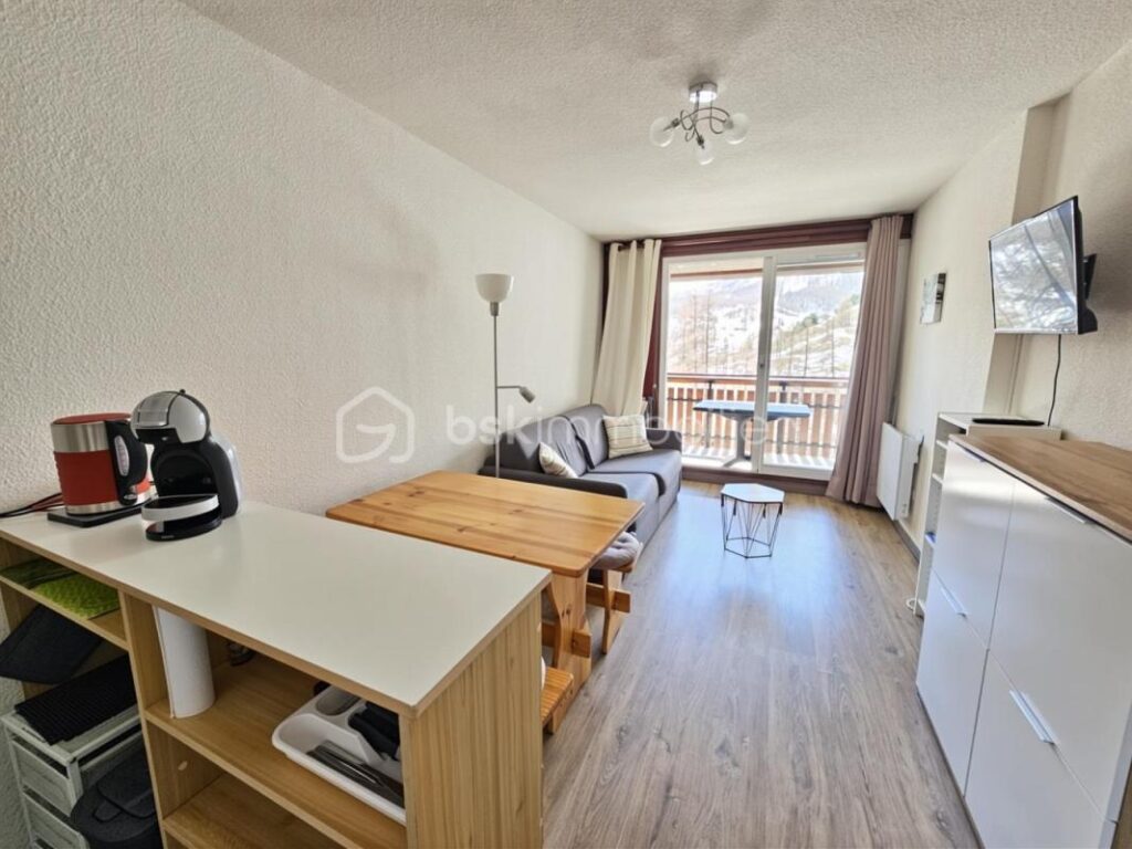 **EXCLUSIVITÉ – Studio avec coin cabine – Vue montagnes exceptionnelle** – 1 pièce – NR chambres – 21 m²