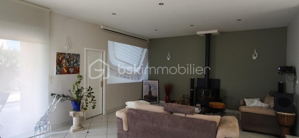 PROPRIÉTÉ D’EXCEPTION À TOULOUSE | 245 m² | TERRAIN DE 1000 M2 | PRESTATIONS HAUT DE GAMME – 9 pièces – 5 chambres – 245 m²