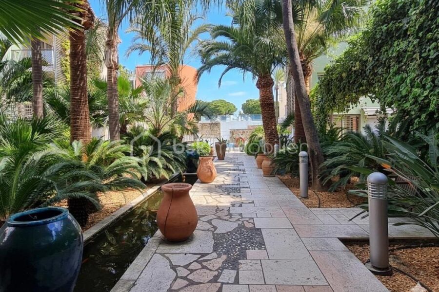 Appartement à vendre à Antibes — Vue mer — photo 8