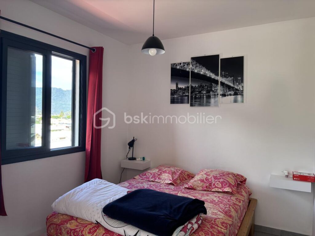 À vendre : Magnifique maison F5 de 2020 dans le cirque de Cilaos, à l’île de La Réunion – 5 pièces – 4 chambres – 137 m²