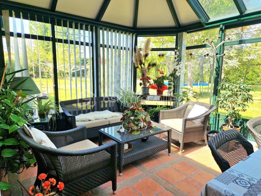 Magnifique propriété avec jardin arboré, au calme et sans vis-à-vis ! – 11 pièces – 7 chambres – 381 m²