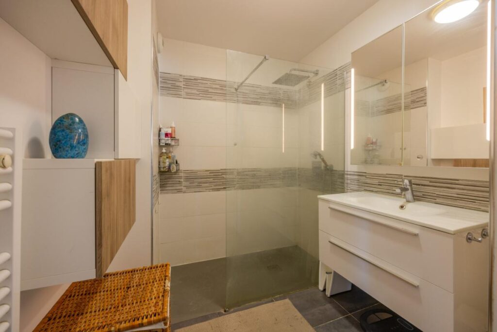 Appartement T4 – Dernier étage – 4 pièces – 3 chambres – 87 m²