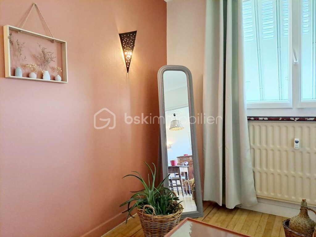 CONFORTABLE T2 – COSY – 57 m2 – BIEN AU CALME ET TRES CHARMANT – – 2 pièces – 1 chambre – 57 m²