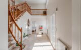 MAISON FAMILIALE AVEC VUE DÉGAGÉE, AU CALME DANS UN CADRE EXCEPTIONNEL PROCHE COMMODITÉS – 8 pièces – 5 chambres – 241 m²