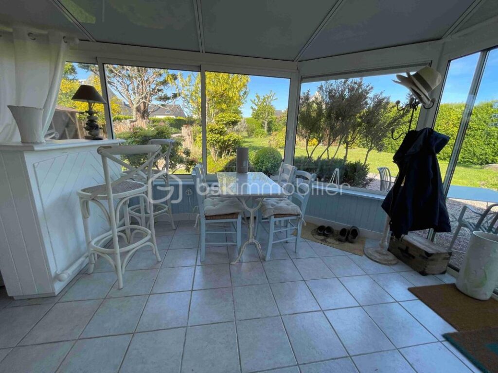 En impasse, vue mer – 3 pièces – 1 chambre – 69 m²