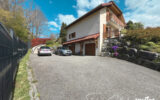 Jolie maison en parfait état avec grand terrain, piscine et belle vue lac à Grésy sur Aix – 5 pièces – 4 chambres – 119 m²