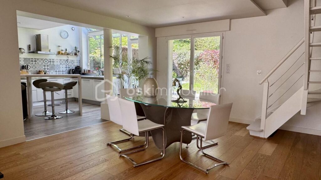 Très belle maison contemporaine familiale – 8 pièces – 175m2 – avec jardin – PACÉ – 8 pièces – 5 chambres – 175 m²