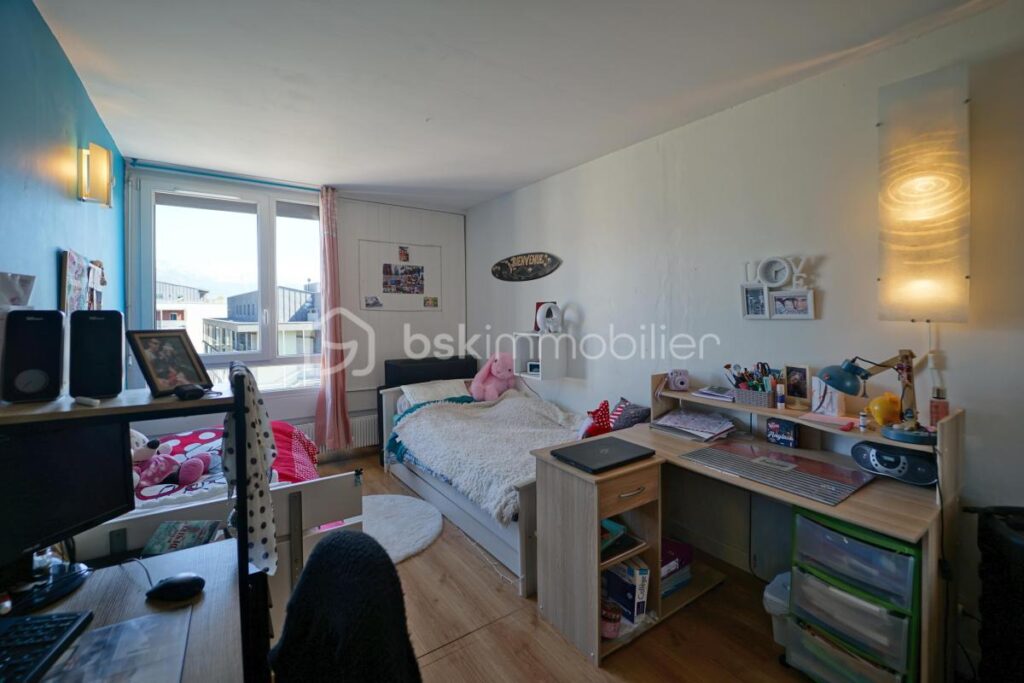 T3 lumineux avec vue montagnes – Centre Meythet (Annecy) – 3 pièces – 2 chambres – 68 m²