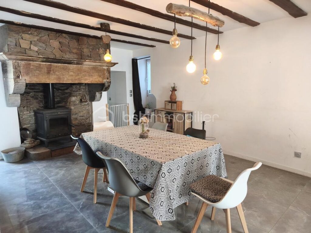 ✨ MAISON DE VILLAGE – 105 m² – 3 CHAMBRES – JARDIN – GARAGE ✨ – 5 pièces – 3 chambres – 105 m²