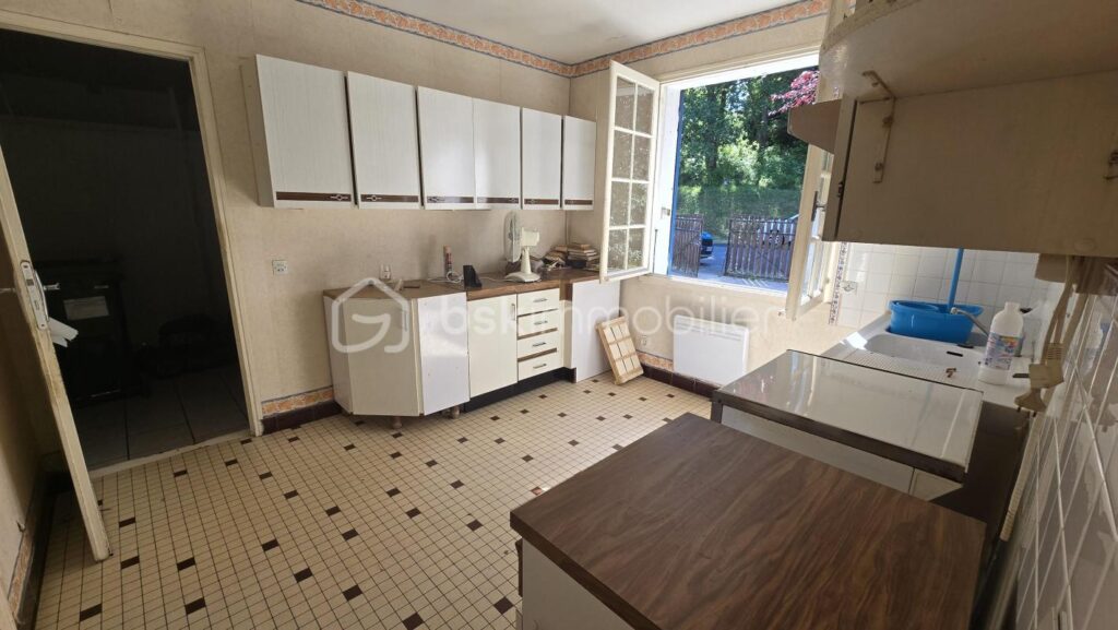 Maison de plain-pied à rénover – 3 chambres – Vue dégagée campagne – 5 pièces – 3 chambres – 90 m²