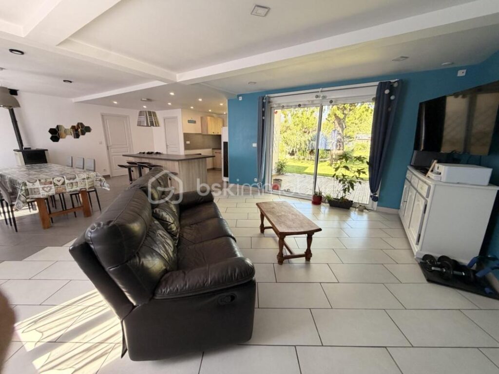 Maison de 122m² 3 chambres à 10 min des premières plages – 4 pièces – 3 chambres – 122 m²