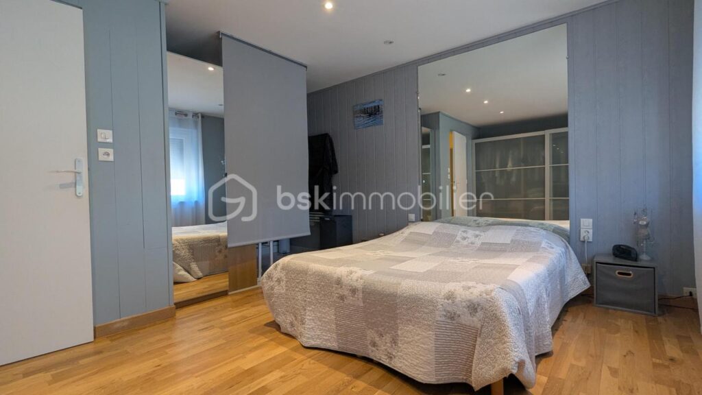 FERME RENOVEE AVEC 1Ha – 4 pièces – 3 chambres – 150 m²
