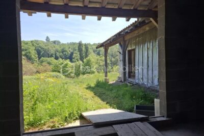 Maison à terminer de 160 m² – Vue campagne – Pessac-sur-Dordogne (33890) – 1 pièce – 4 chambres – 160 m²