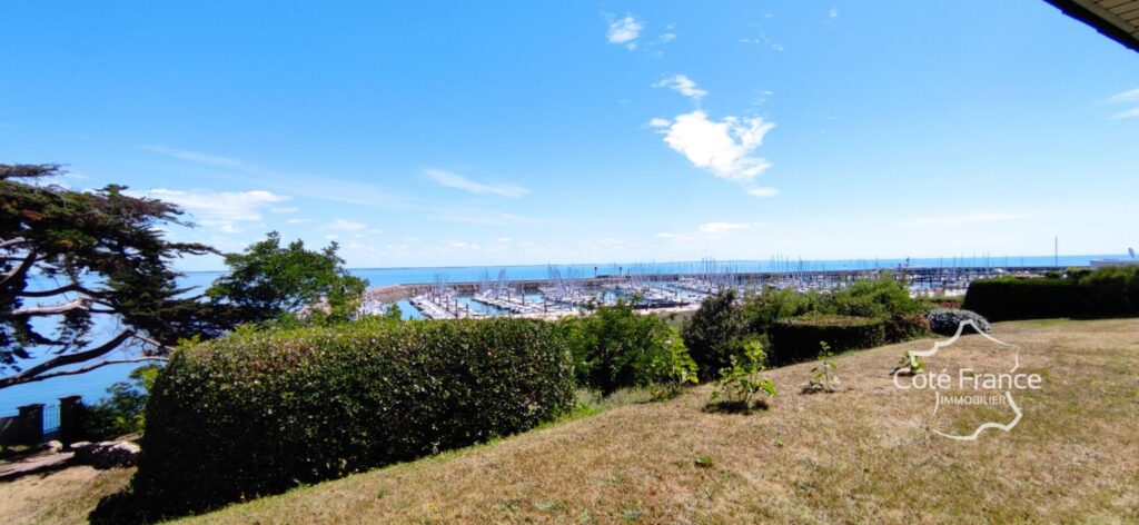Appartement duplex exceptionnel – 170 m2 face à la mer dans – 6 pièces – 4 chambres – 170 m²