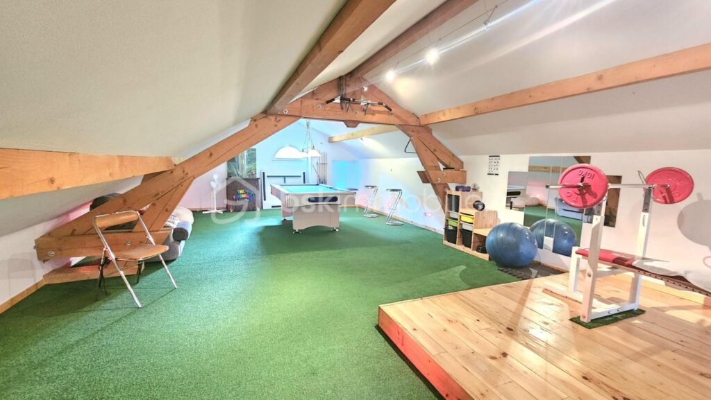 Bien d&rsquo;exception rare à la vente 5 chambres – 7 pièces – 5 chambres – 211 m²