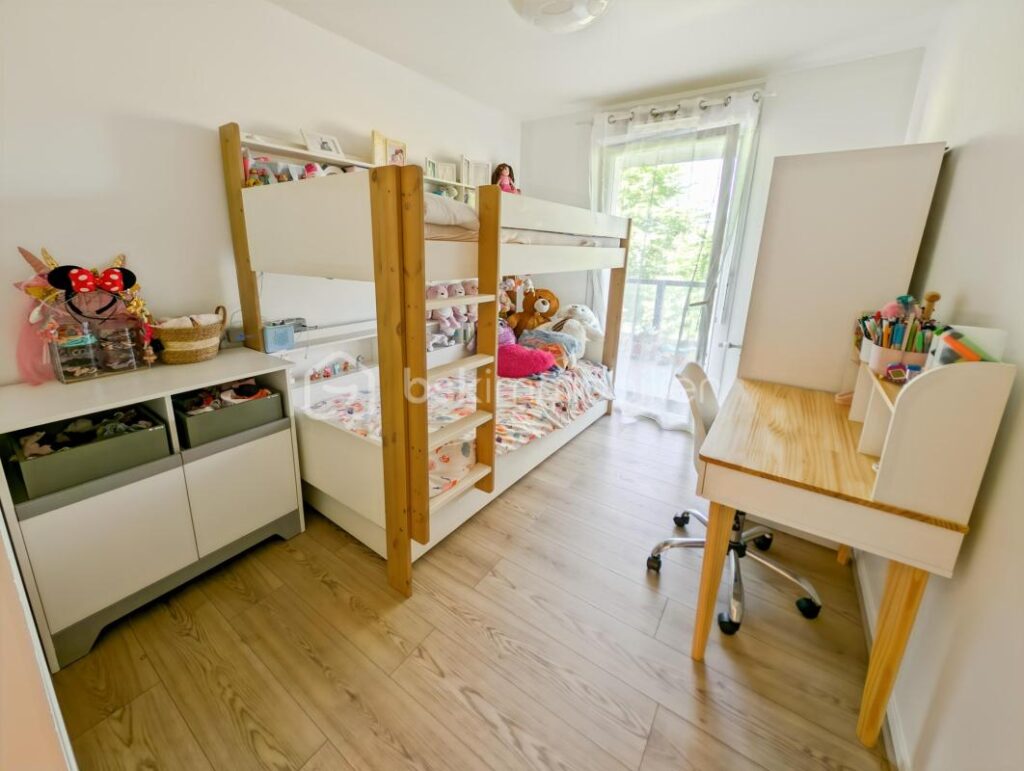 Superbe appartement F3 deux chambres DPE C 2015 proche Gare balcon et deux parkings – 3 pièces – 2 chambres – 60 m²