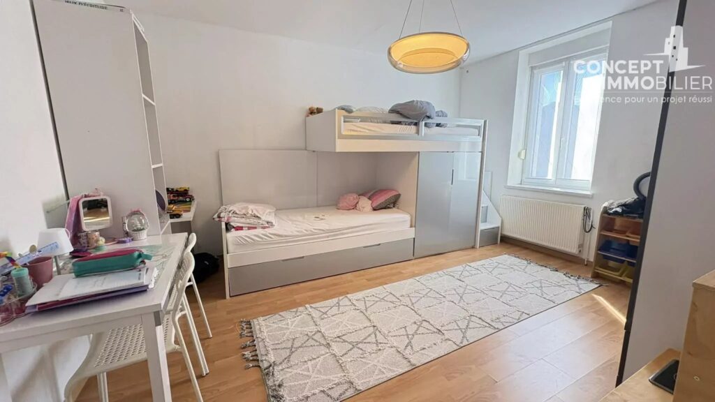 Immeuble à vendre Uckange – 8 pièces – 5 chambres – 202 m²