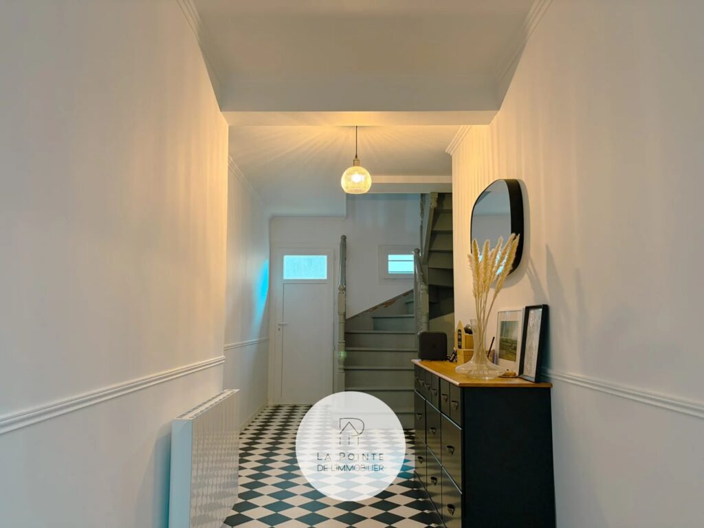 Maison cocooning avec terrasse – Quartier Saint-Michel à Saint-Brieuc – 4 pièces – 2 chambres – 103.4 m²