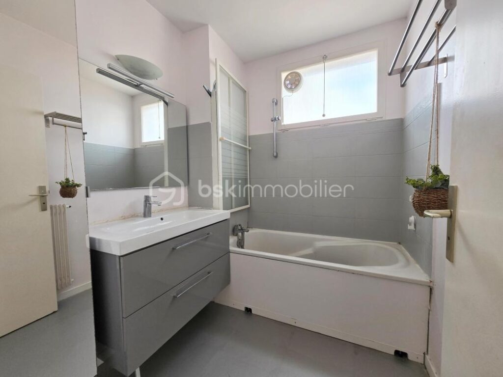 Appartement proche du centre ville – 4 pièces – 2 chambres – 73 m²