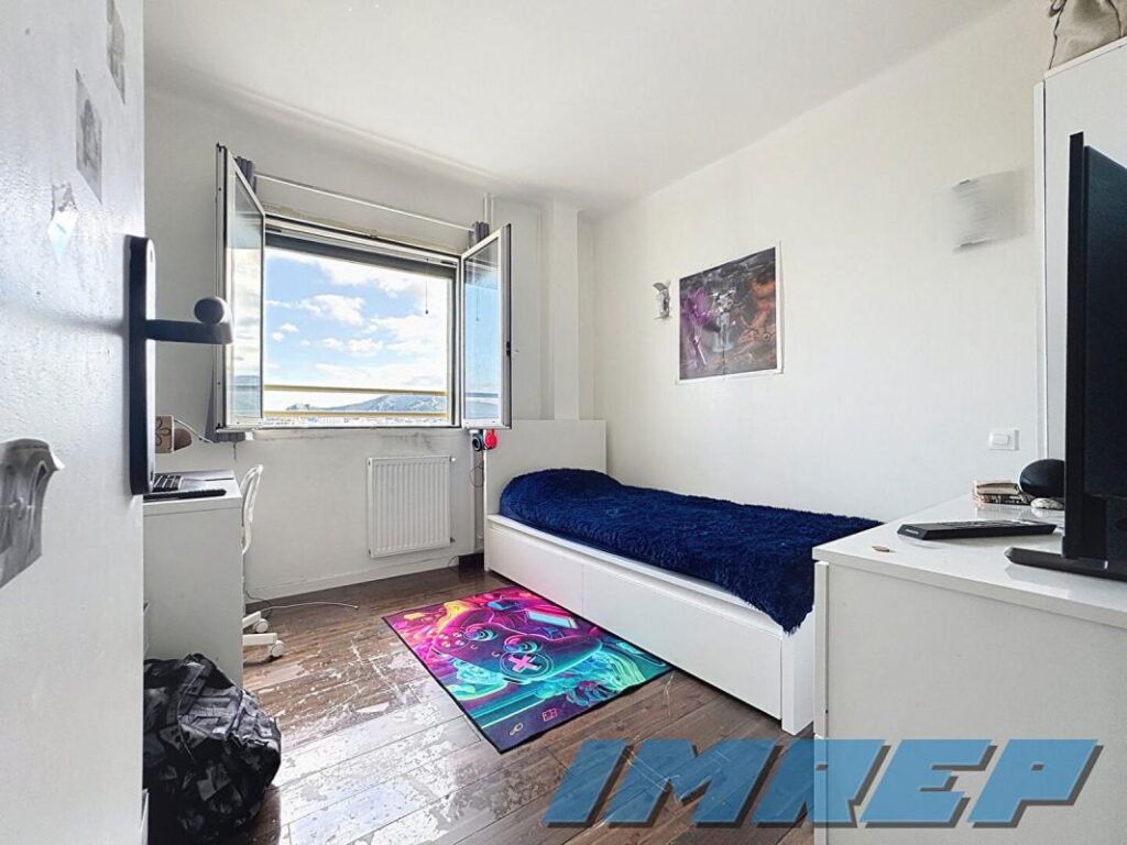 Bel appartement T4 de 67m2 belle vue Saint-Giniez 13008 MARSEILLE réf : 1072 – 4 pièces – 3 chambres – 67 m²