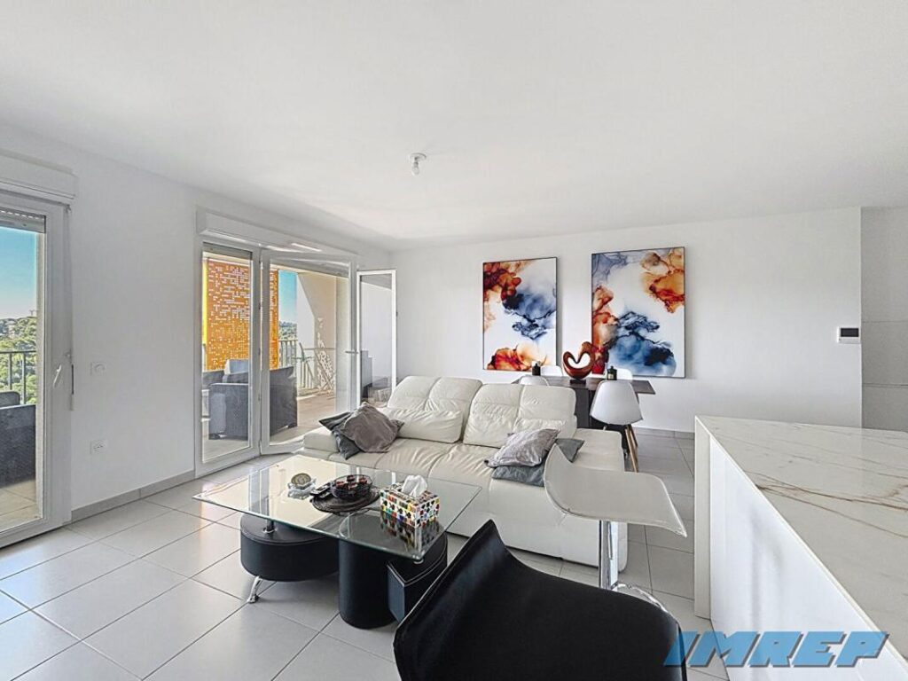 LA CROIX ROUGE TYPE 4 AVEC TERRASSE – 4 pièces – 3 chambres – 83 m²