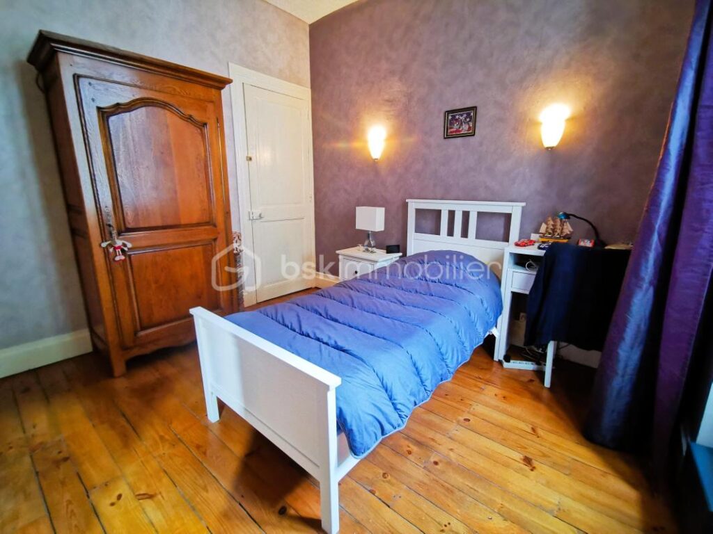 LIVET ET GAVET 38220- Charmante maison familiale de 109m² 3 chambres, bureau, jardin à la vue dégagée – 6 pièces – 3 chambres – 109 m²