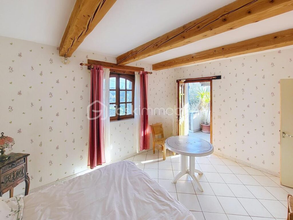 Maison de caractère divisible – Fort potentiel (gîte, locatif, familial) en Piémont Cévenol – Monoblet – 6 pièces – 4 chambres – 176 m²