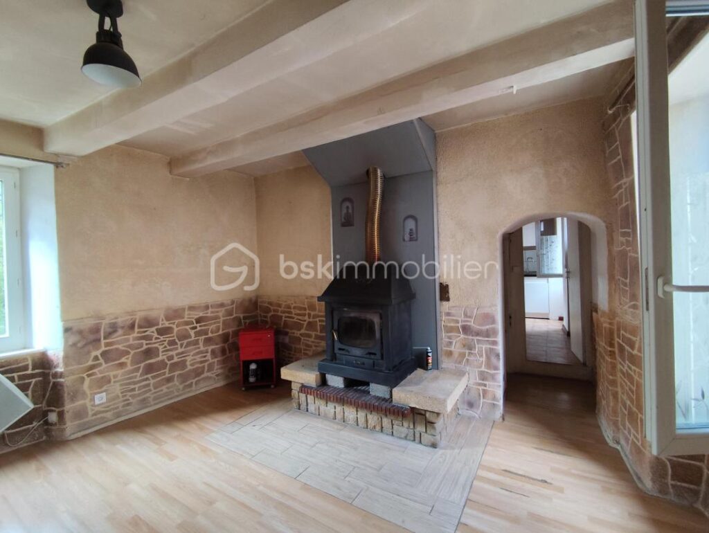 🏡 Maison de village 120 m² – Atypique & pleine de charme – Jardin intimiste 🌿 – 6 pièces – 3 chambres – 120 m²