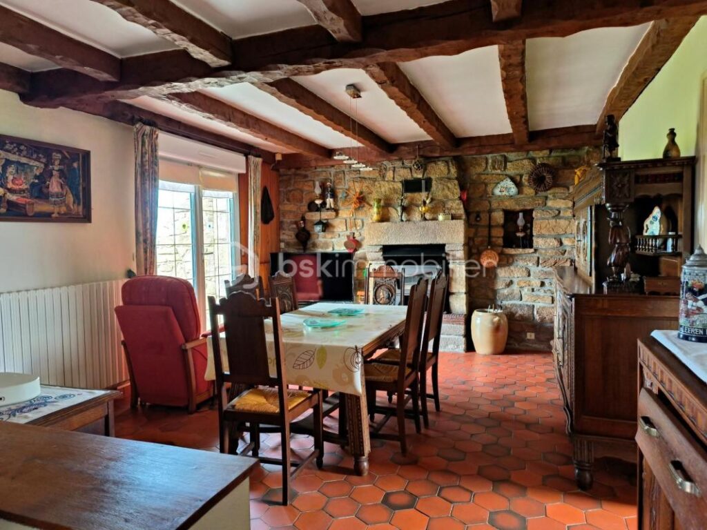 Maison néo-bretonne avec vue mer à Kerlouan – 5 pièces – 3 chambres – 117 m²