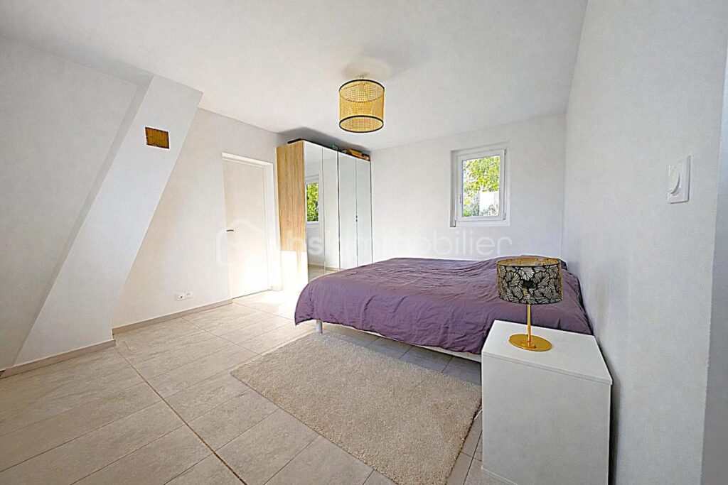 ENTRE ÉPERNON ET MAINTENON – MAISON RÉNOVÉE – ENVIRONNEMENT EXCEPTIONNEL AU CALME ABSOLU – 3 pièces – 2 chambres – 62 m²