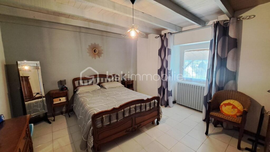 Corps de ferme – 4 pièces – 3 chambres – 136 m²