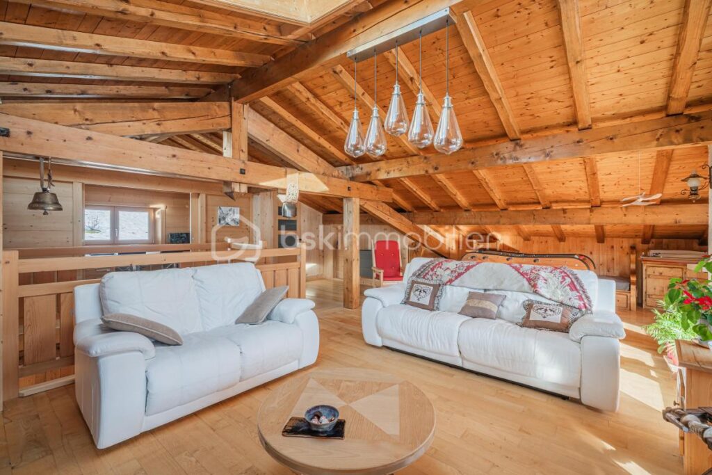 MEGEVE- CHALET FAMILIAL AU COEUR D’UN HAMEAU HISTORIQUE – 12 pièces – 7 chambres – 243 m²