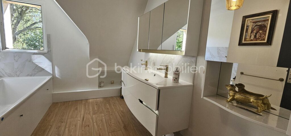 COUP DE COEUR – 6 pièces – 4 chambres – 151 m²