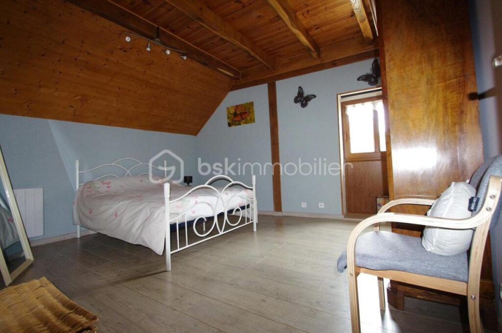 Maison de caractère avec activité touristique – Clomot – 4 pièces – 2 chambres – 98 m²
