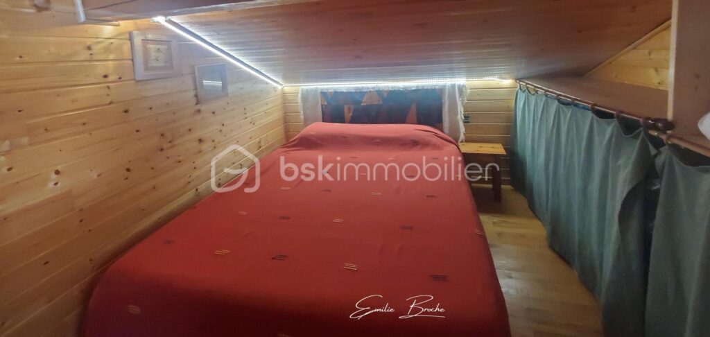 CHALET 4 CHAMBRES – A 15 MINUTES DES PISTES DE SKI – EN PLEINE NATURE – 6 pièces – 4 chambres – 88 m²