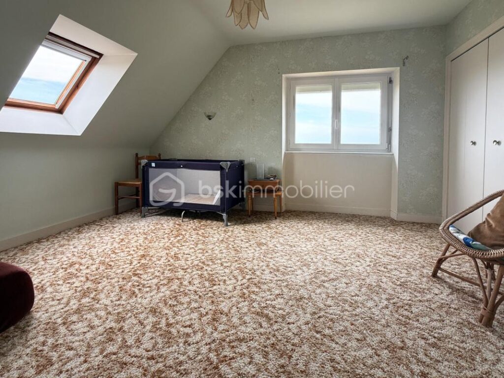 Maison familiale avec vue mer à moins de 400 mètres de la plage des trois moutons – 9 pièces – 5 chambres – 143 m²