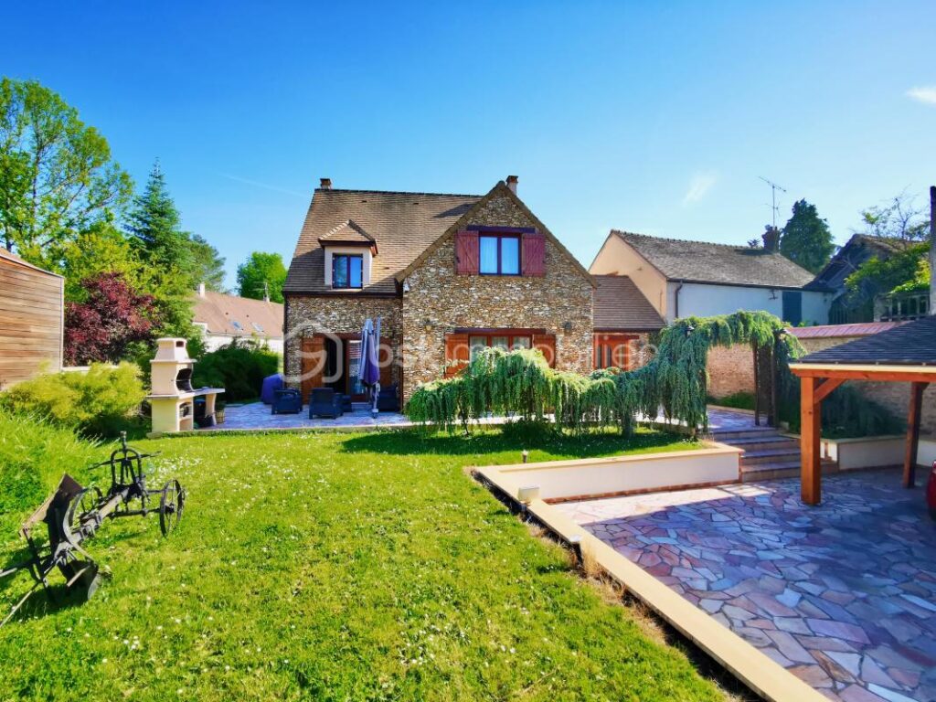 Belle maison 4 ch jardin clos, 2 terrasses au calme ! – 7 pièces – 4 chambres – 180 m²