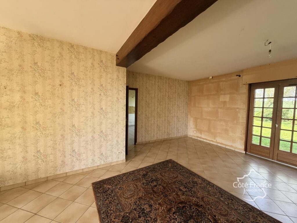 02120 Maison de caractère, cadre privilégié à SAISIR – 7 pièces – 5 chambres – 192 m²