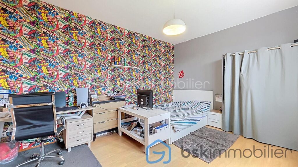 Maison semi-individuelle 4 chambres et parking spacieux – 6 pièces – 4 chambres – 162 m²