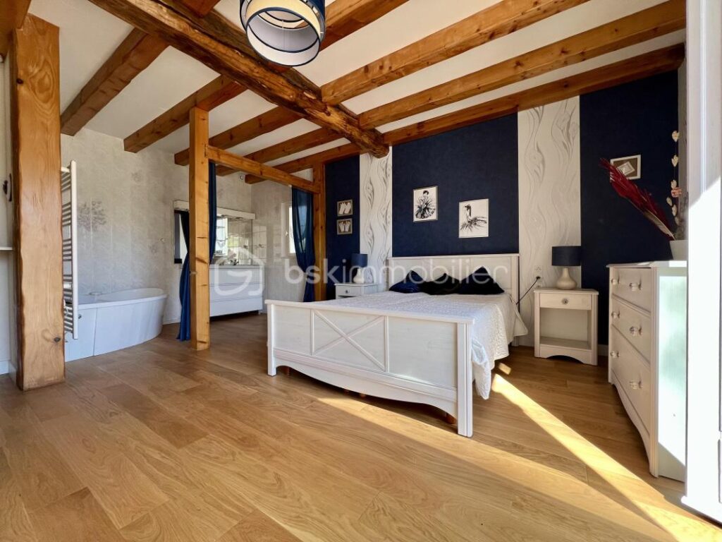 Maison traditionnelle – 5 pièces – 3 chambres – 162 m²