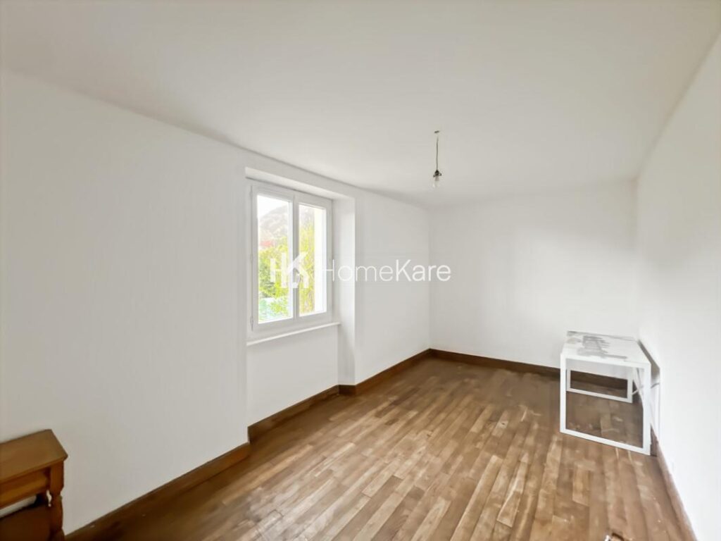 UNE VUE IMPRENABLE SUR LA VALLÉE – 7 pièces – 6 chambres – 180 m²