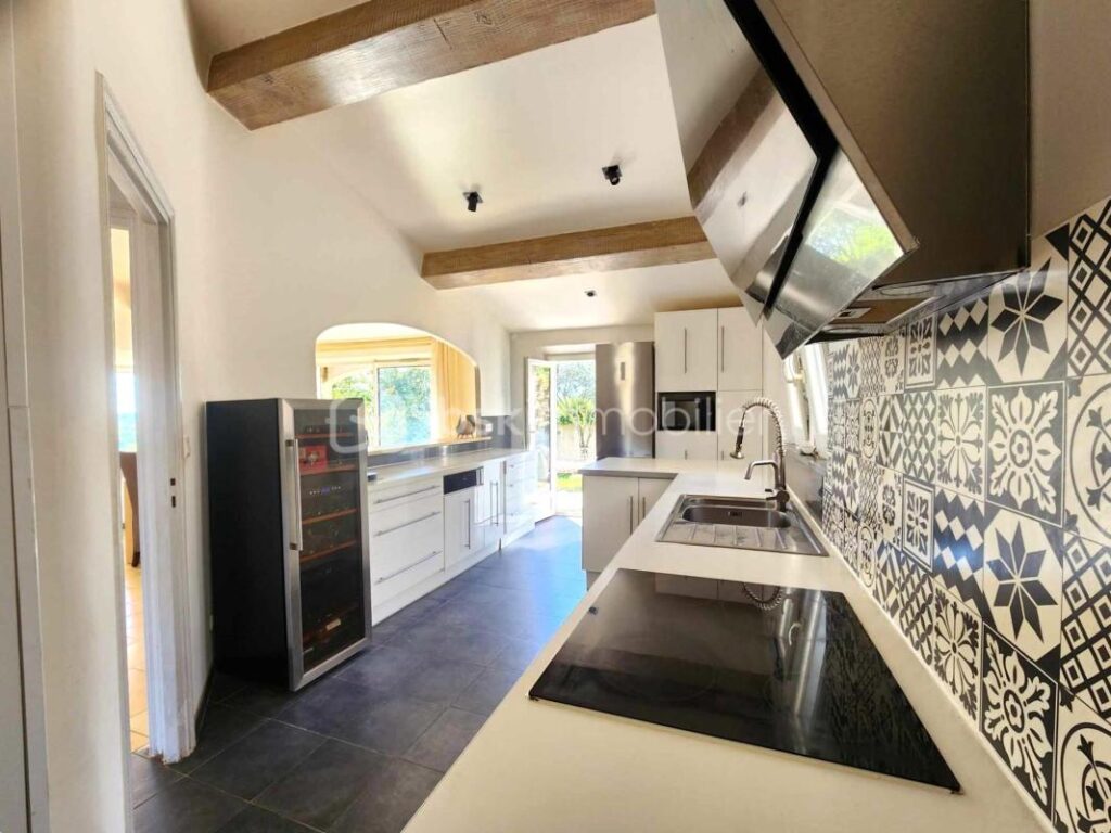 Villa provençale avec grand garage – 4 pièces – 3 chambres – 105 m²