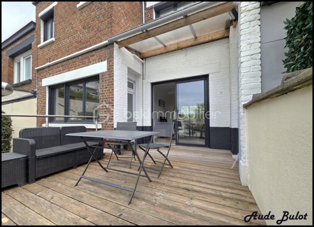 Charmante maison bel étage de 118 m² sur parcelle de 400 m² – Confort et qualité de vie – 6 pièces – 4 chambres – 118 m²