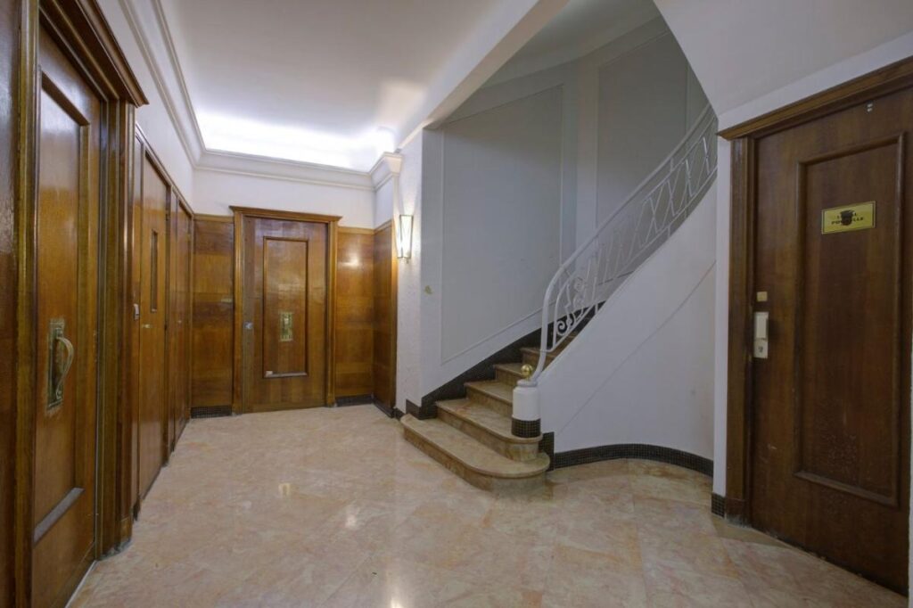 A VENDRE NICE VUE MER PROMENADE DES ANGLAIS 73 m² – 2 pièces – 1 chambre – 73 m²