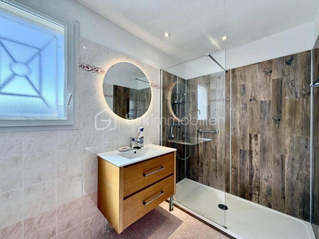 Coup de coeur à Mandelieu, maison vue mer et terrasse panoramique de 125m2 – 4 pièces – 3 chambres – 97 m²