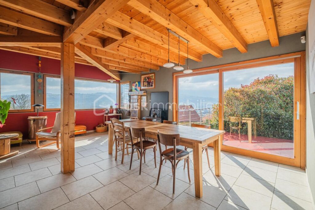 Chaleureuse Maison ossature bois 5 pièces de 153 m2 – 5 pièces – 4 chambres – 112 m²