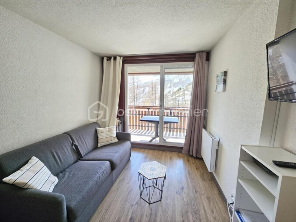 **EXCLUSIVITÉ – Studio avec coin cabine – Vue montagnes exceptionnelle** – 1 pièce – NR chambres – 21 m²