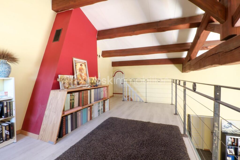 Villa Familiale 140 m², 3 Chambres, Piscine, Jacuzzi et Grand Garage – 5 pièces – 3 chambres – 140 m²