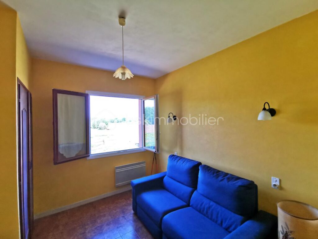 Grande maison familliale – propriété équestre – 6 pièces – 4 chambres – 128 m²